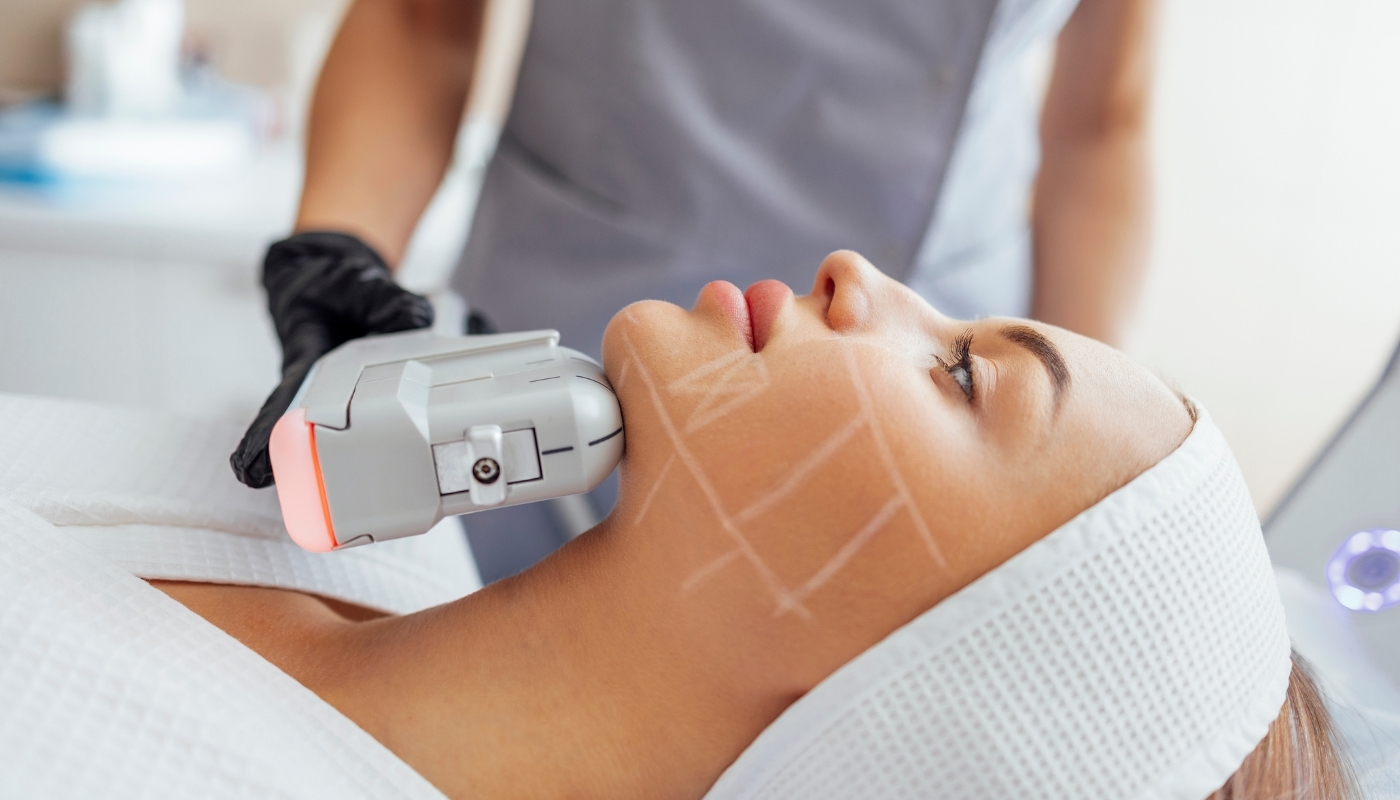 Fokuslu Ultrason (HIFU) ile Ameliyatsız Yüz Germe Mümkün mü